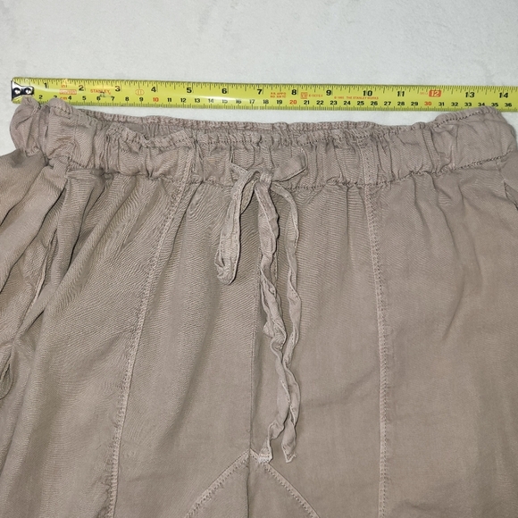 Free People Harem Pants Women's Size X Small Cinched Leg Latte Brown Cropped - Picture 4 of 6